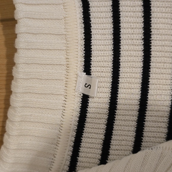 Stripe Sweater Vest Cardigan - Picture 2 of 5